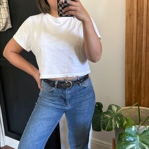 OLIVE Clothing Cropped Basic white Boxy Relaxed Tee. Size M